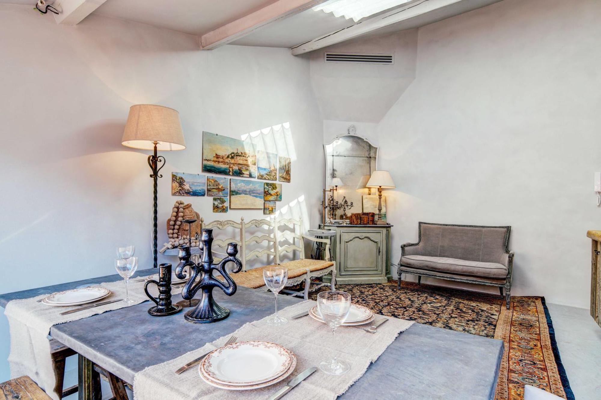Authentic Charming In The Heart Of Apartment